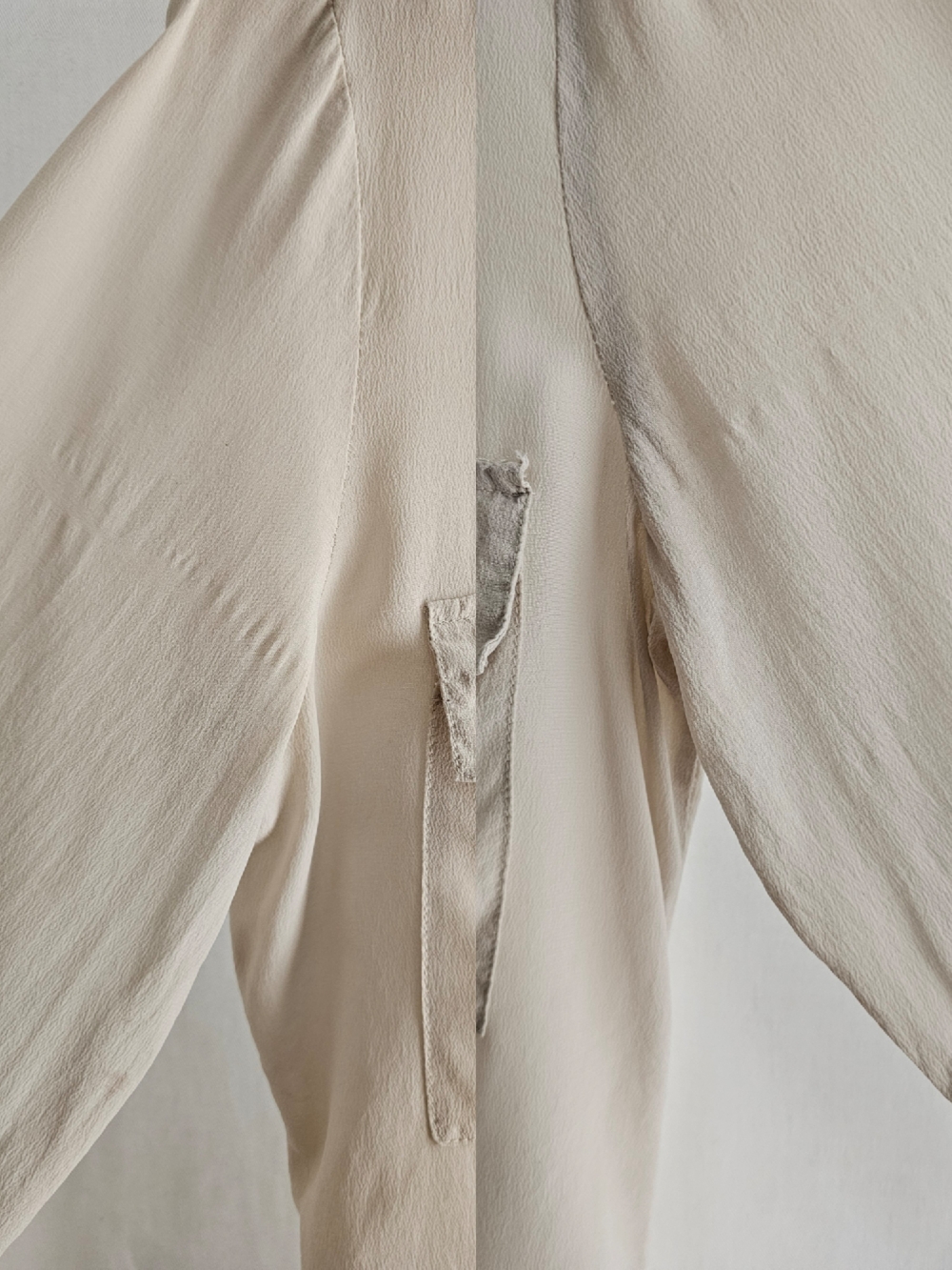 Aritzia Babaton Beige Long Sleeve 100% Silk Button Blouse - Picture 9 of 16